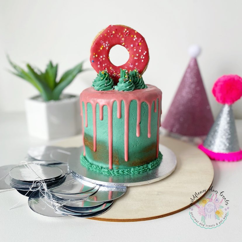 b. Donut Drip Pupcake