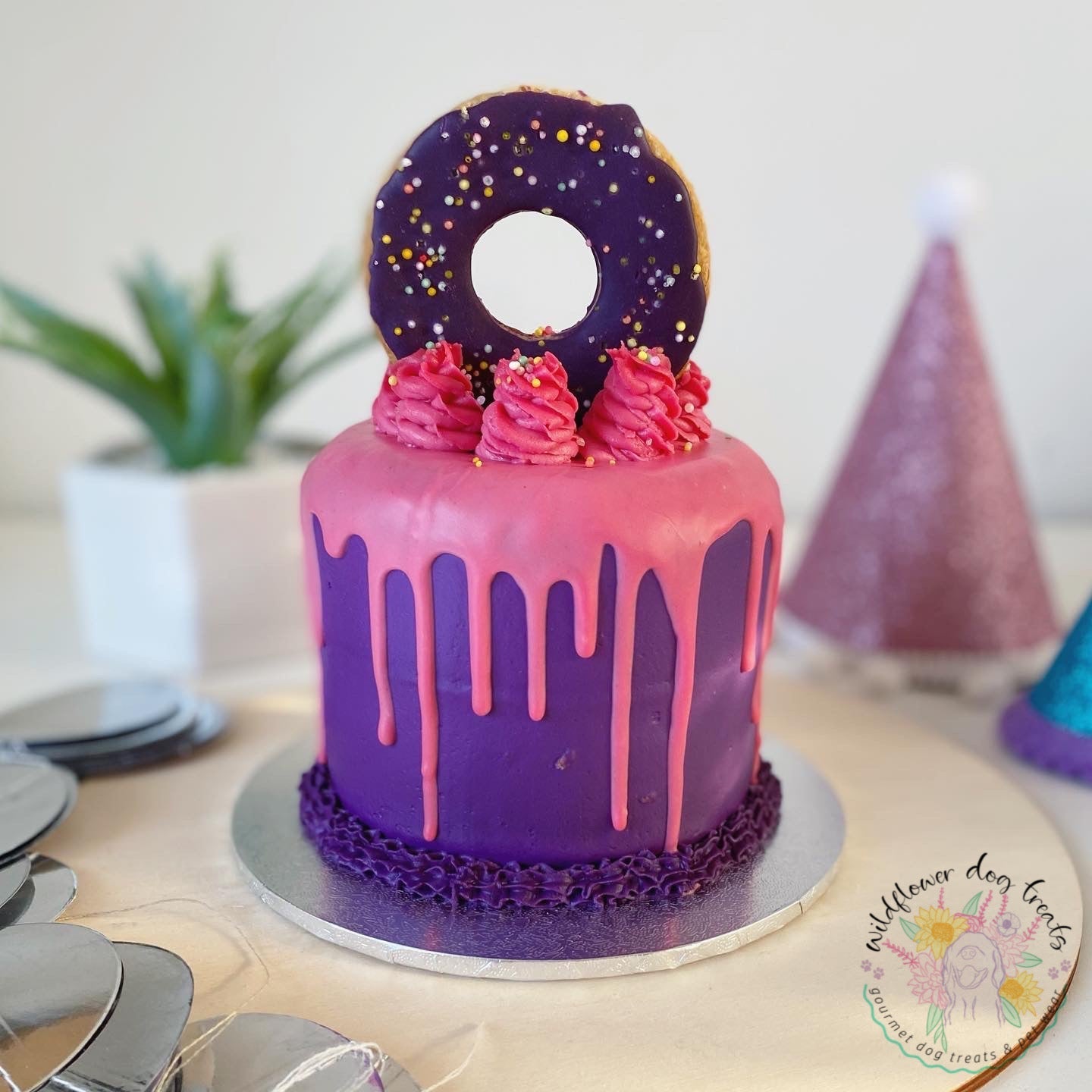 b. Donut Drip Pupcake