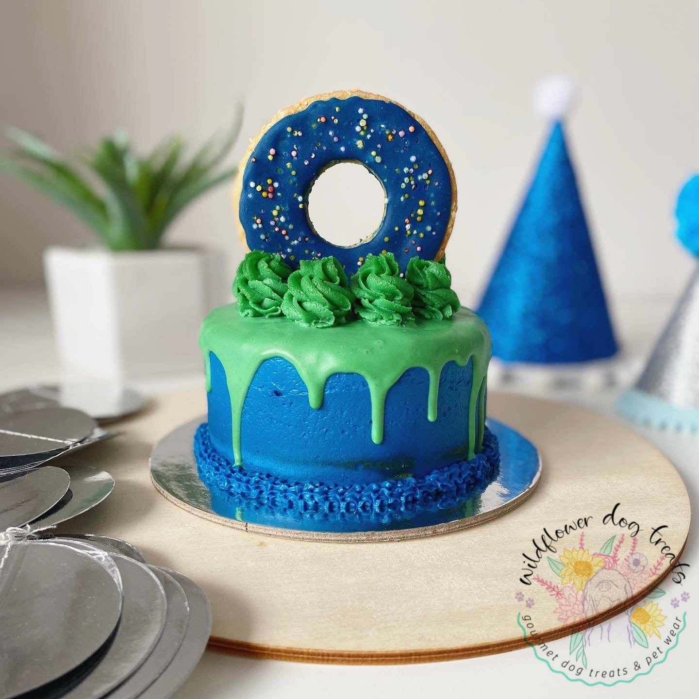 b. Donut Drip Pupcake