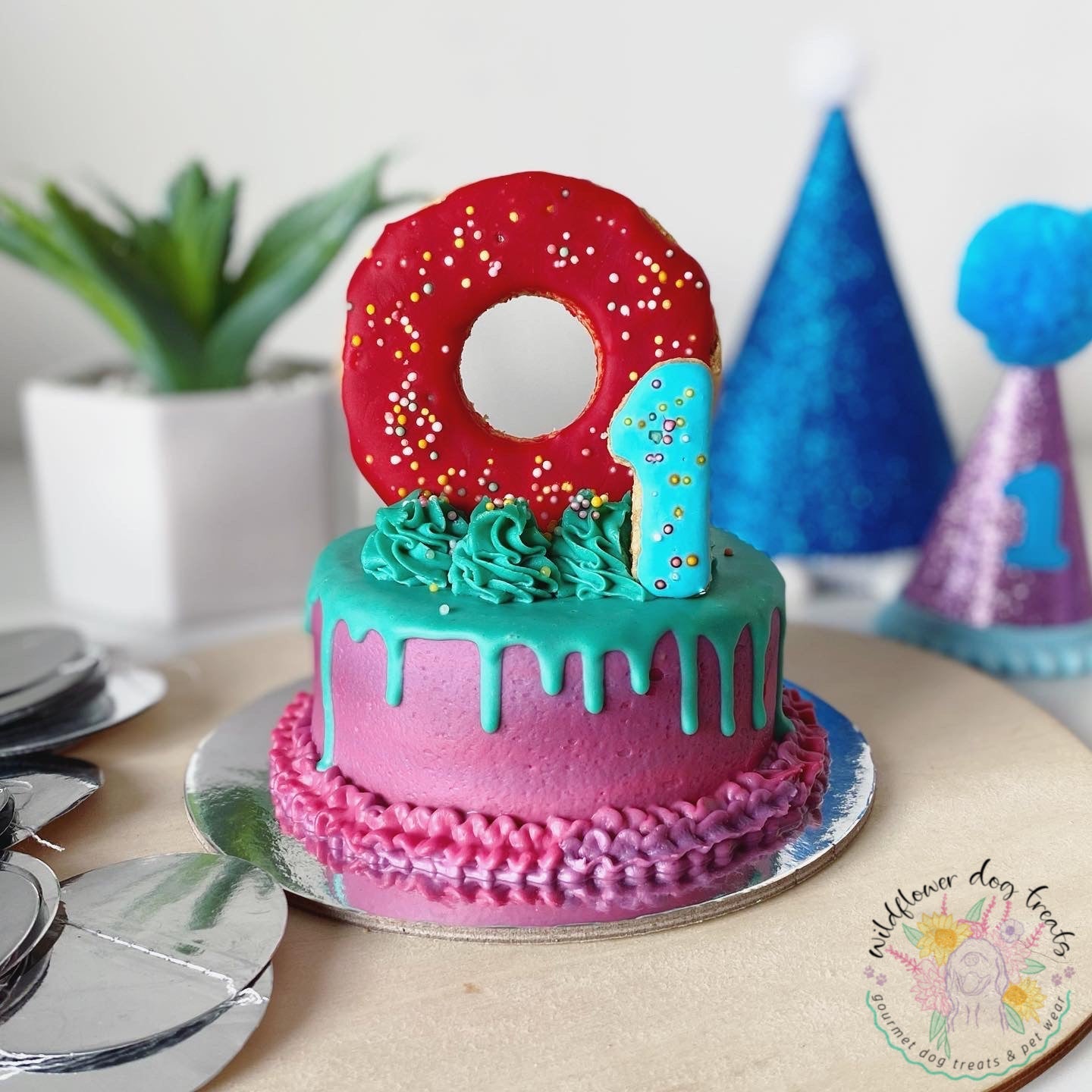 b. Donut Drip Pupcake