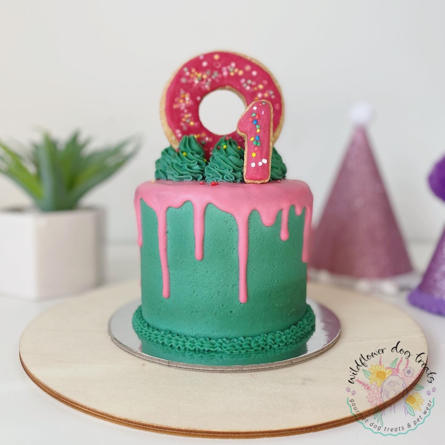 b. Donut Drip Pupcake